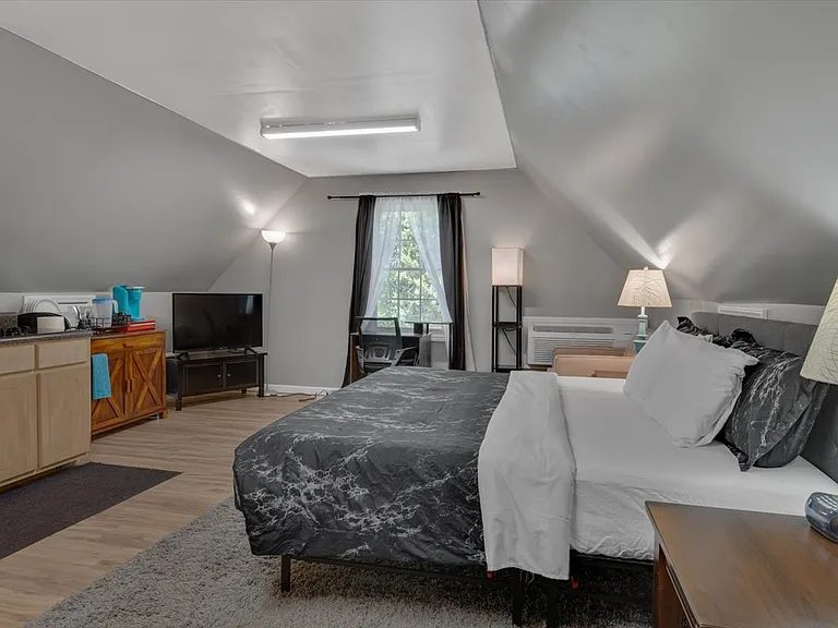 126 White Oak Dr #2 — Photo 7