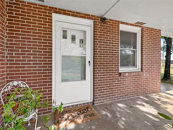 4th image of 101 Carter Ln