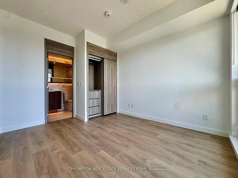 75 Billes Hts #1201 — Photo 8