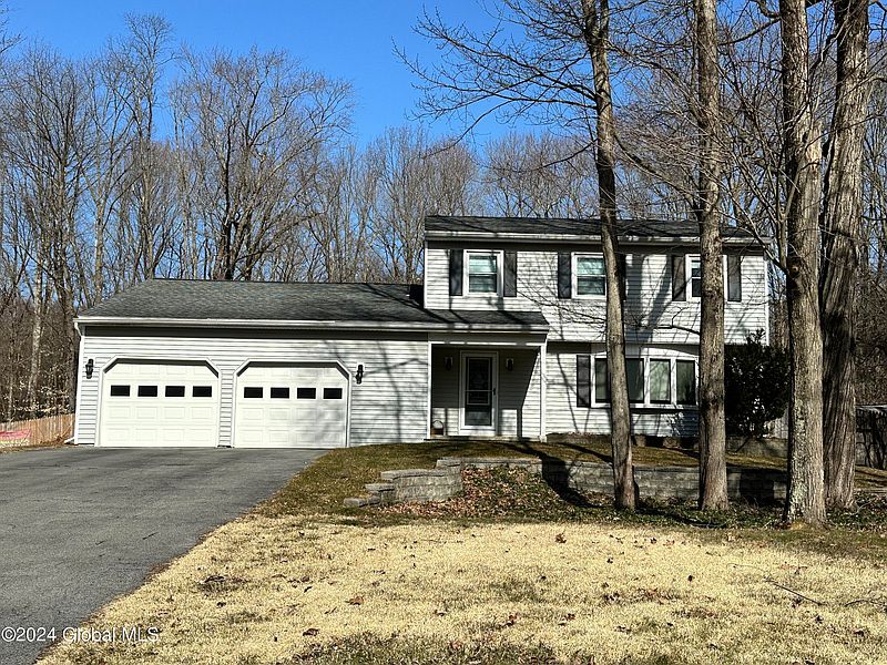 2nd image of 12 Huntwood Drive