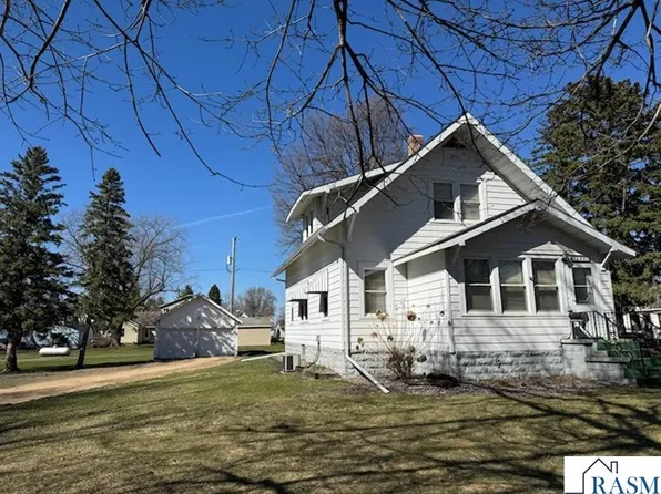 409 E Willis St, Elmore, MN 56027