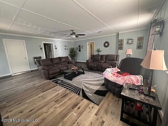 3rd image of 100 Brookfield Dr