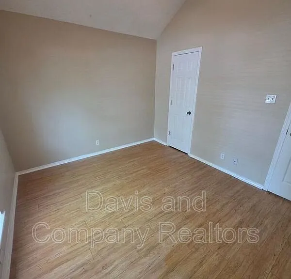 5203 Canadian Ave — Photo 11