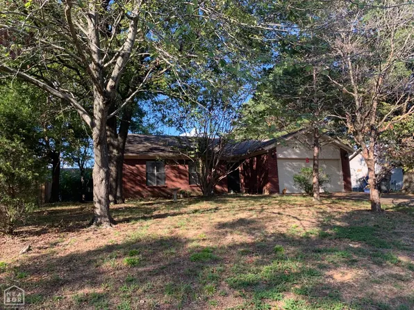 3808 Sunset Dr, Jonesboro, AR 72405
