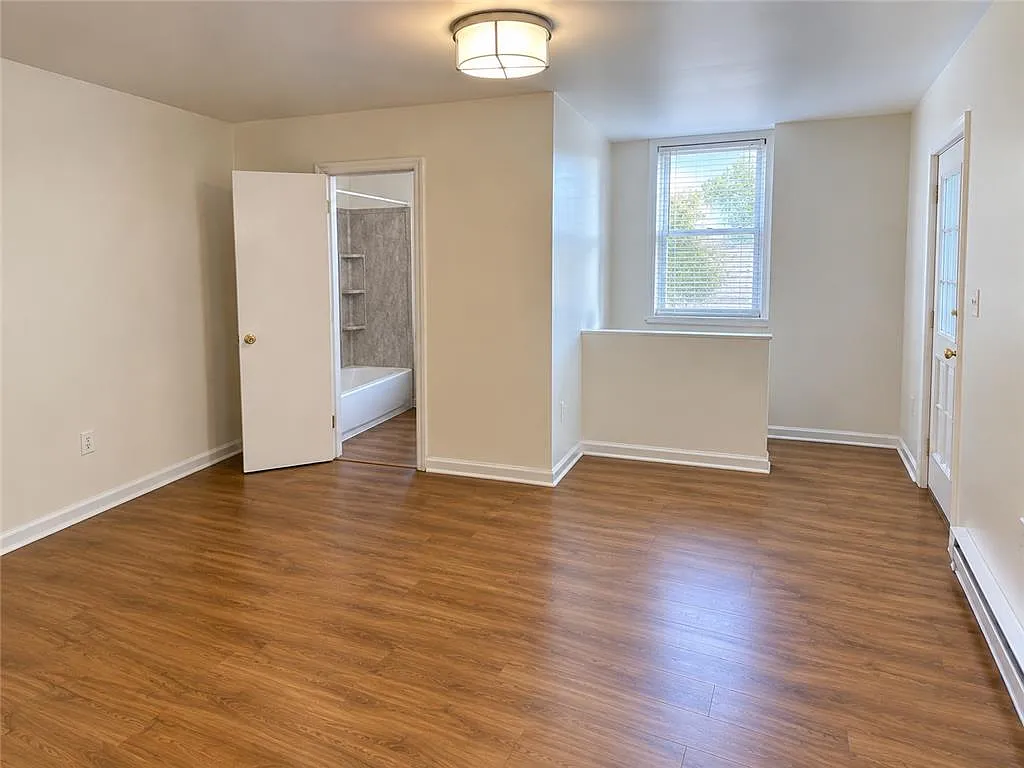 1 bed, 1.0 bath, 600 sqft, $1,200 — Photo 4