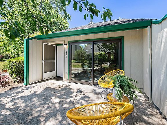 4th image of 555 Norlee Street