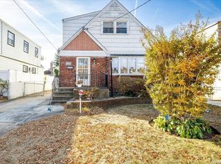 24934 147th Ave, Rosedale, NY 11422