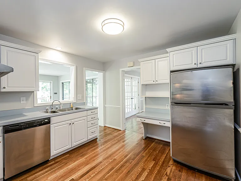 11402 Creekside Dr — Photo 7