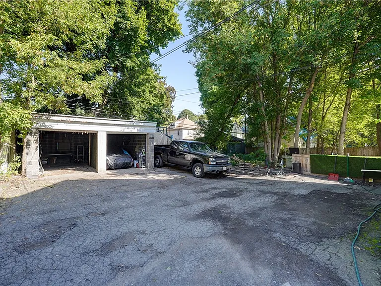 590 Garson Ave — Photo 23