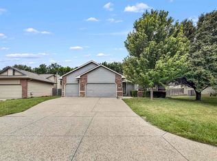 2327 N Brandon Cir, Wichita, KS 67226