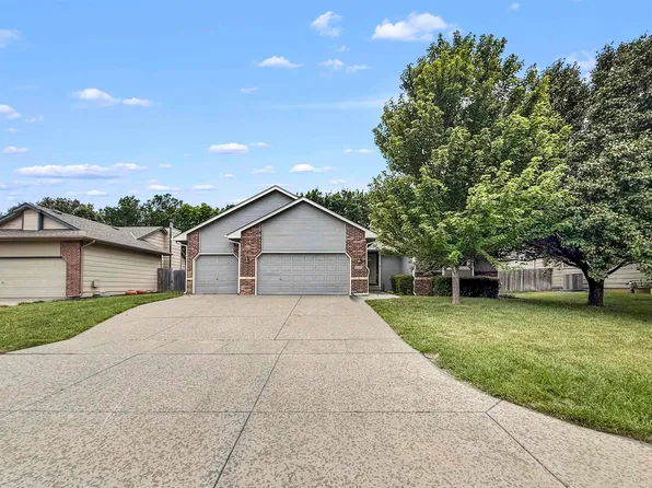 2327 N Brandon Cir, Wichita, KS 67226