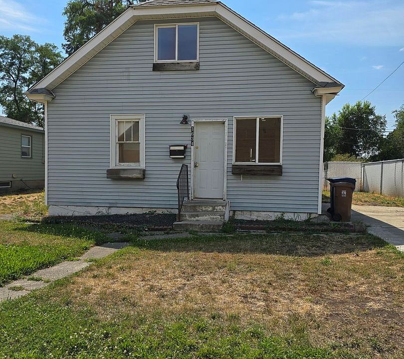 1st image of 1634 E Heroy Ave