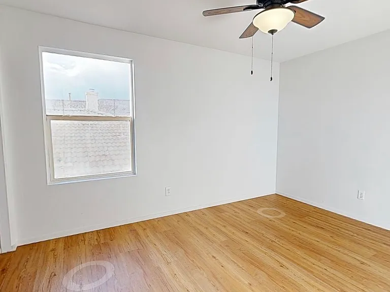 32372 Safflower St — Photo 7