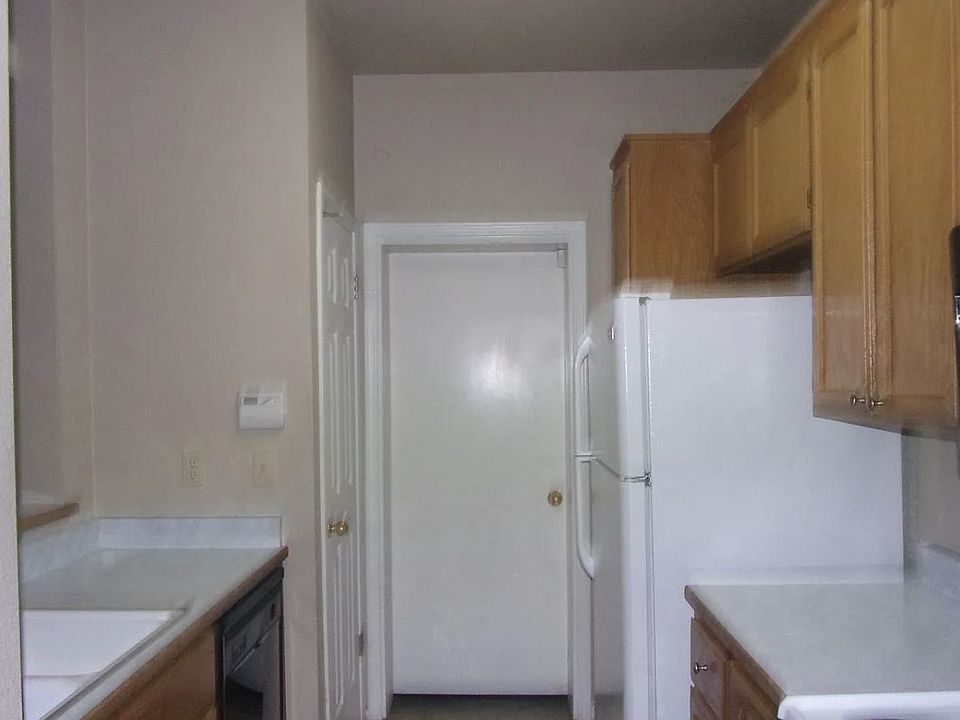 1st image of 1321 Lincoln St