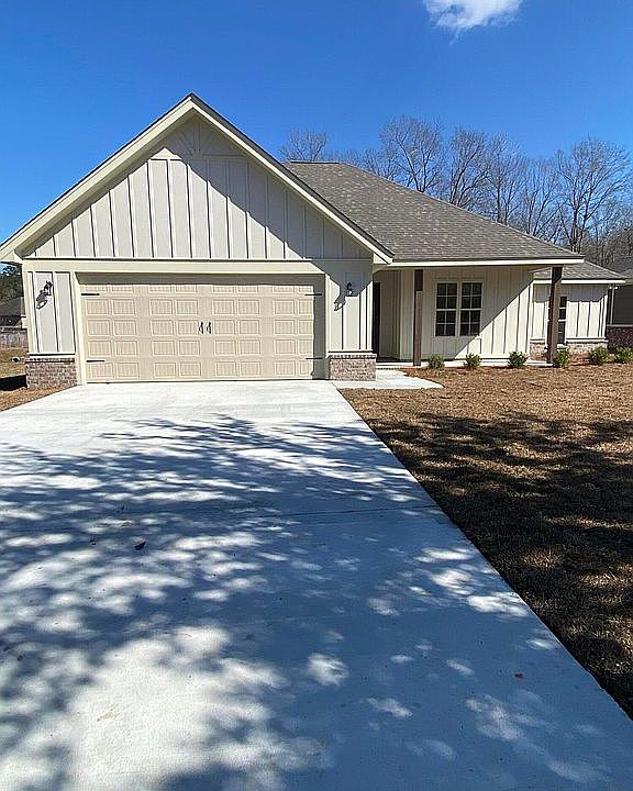 1st image of 30 The Oaks Dr
