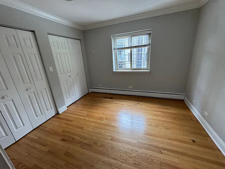 5454 Everett — Photo 20