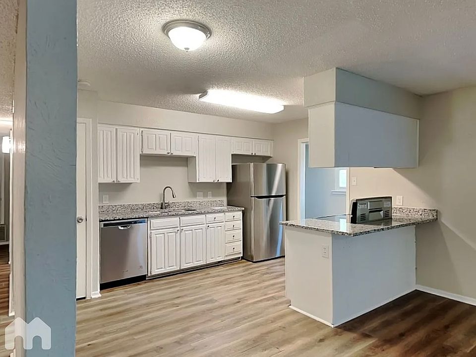 1st image of 3511 Daniel Dr #1