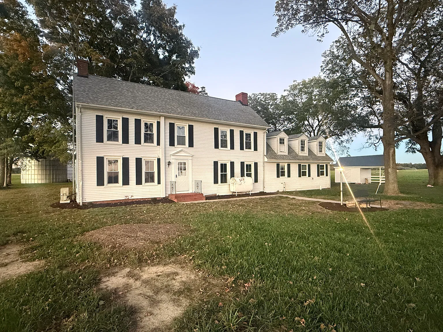 3 bed, 2600 sqft, $2,200 — Photo 1