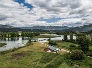 916 Waterfront Ln, Bonners Ferry, ID 83805