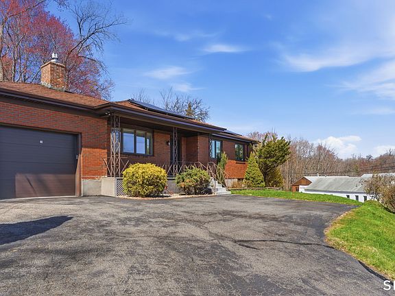 2nd image of 45 Nooks Hill Road