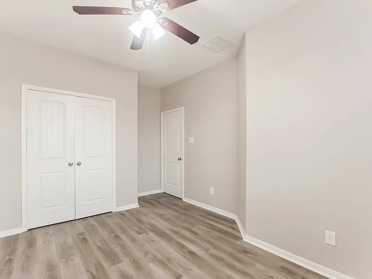339 Sea Breeze Dr — Photo 18