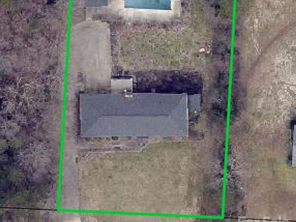2nd image of 3025 33rd Ave NE