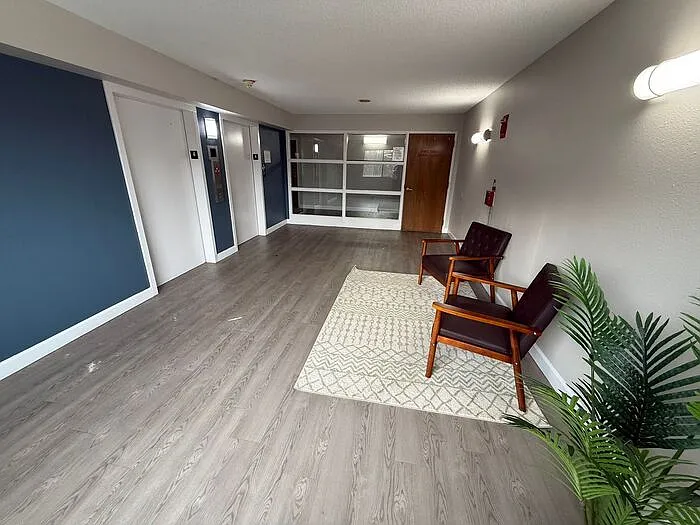 4700 Westgrove St #403 — Photo 3