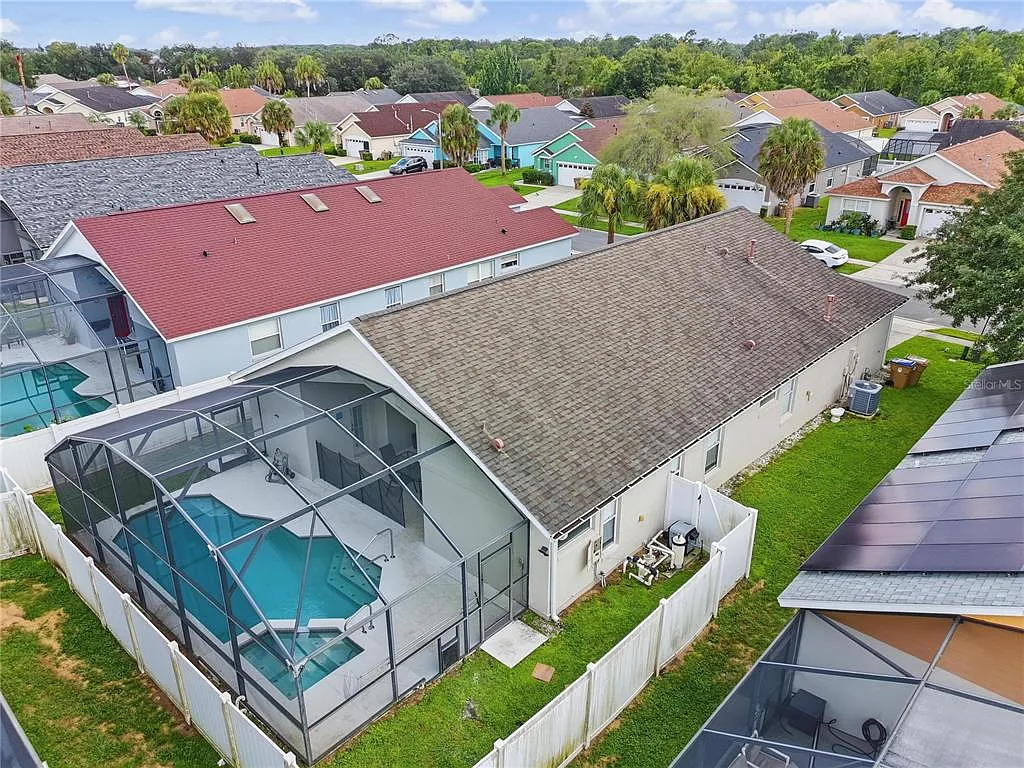 5 bed, 4.0 bath, 2136 sqft, $3,200 — Photo 4