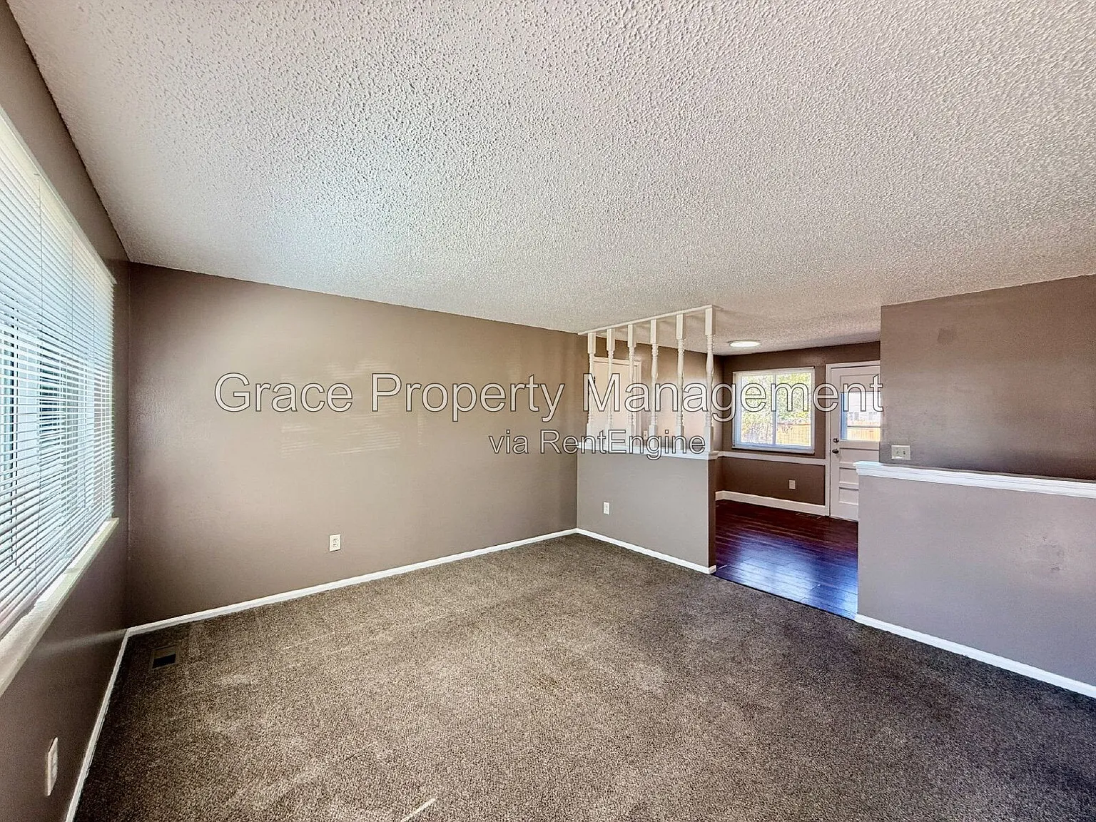 3 bed, 1.0 bath, 912 sqft, $2,295 — Photo 2