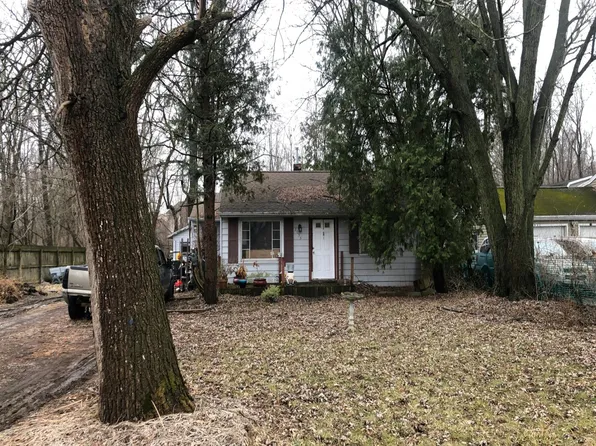 2035 W Miller Rd, Lansing, MI 48911