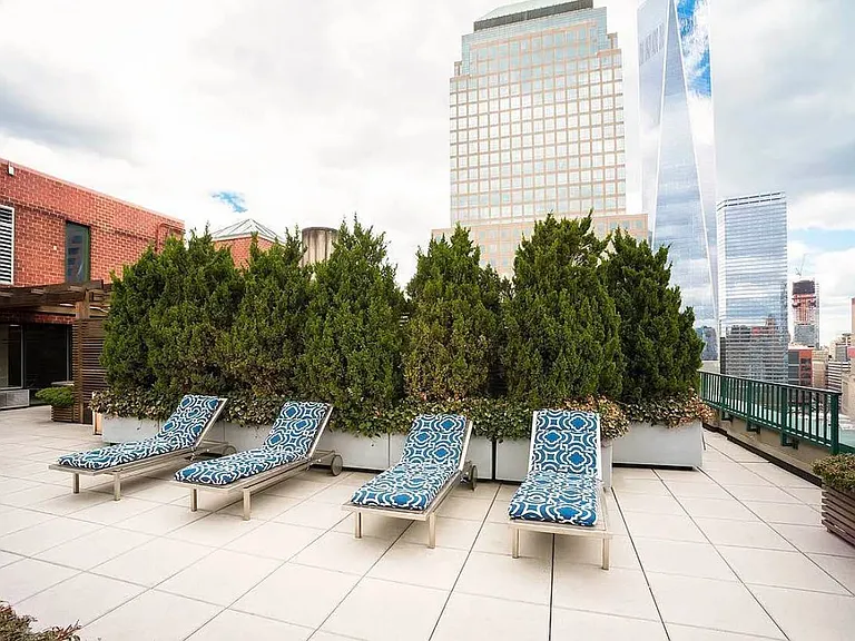225 Rector Pl #12K — Photo 11