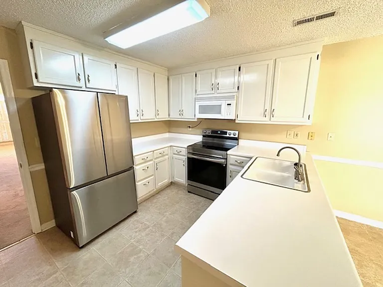 234 W Lake Cir — Photo 5