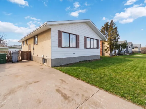 4615 49th Ave, Redwater, AB T0A 2W0
