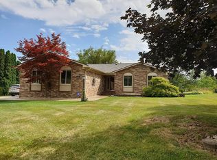 233 Coldiron Dr, Rochester Hills, MI 48307