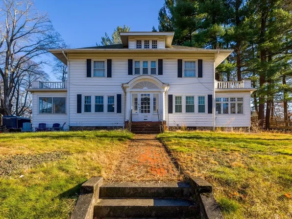 135 Central St, Auburn, MA 01501