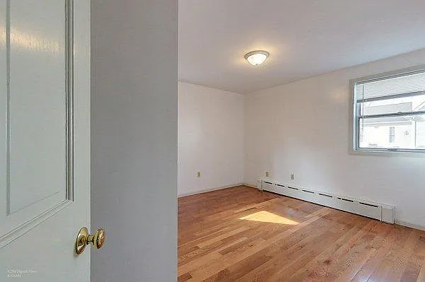 372 Broadway St #C — Photo 12