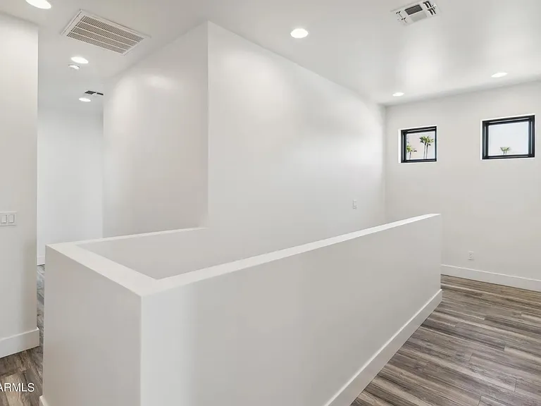902 W Hazelwood St #B — Photo 20