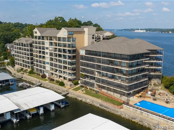 110 Falls Point Dr Unit 2B, Lake Ozark, MO 65049