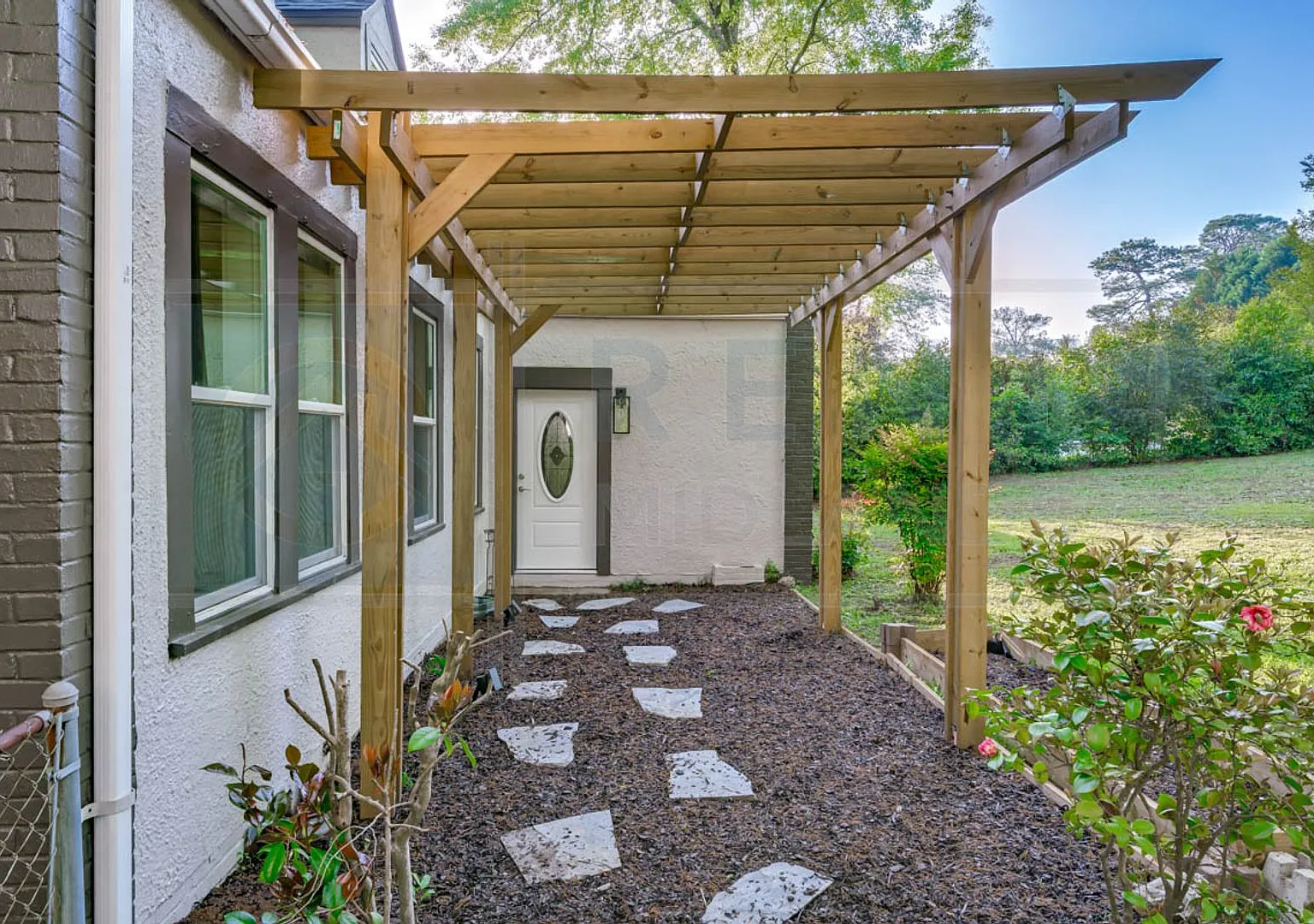 Beautiful Home in Melrose Heights — Photo 3
