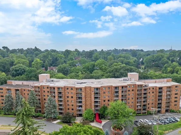 1500 Cochran Rd APT 614, Pittsburgh, PA 15243