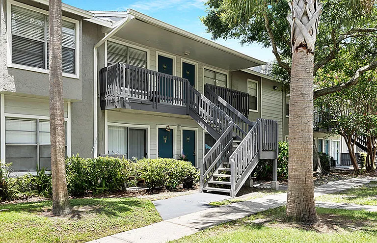 Courtney Cove Apartment Homes — Photo 27