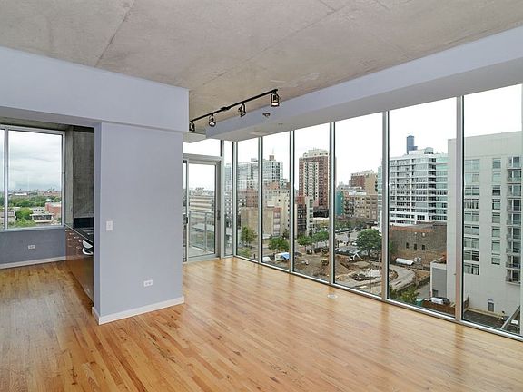 2nd image of 1720 S Michigan Ave APT 918