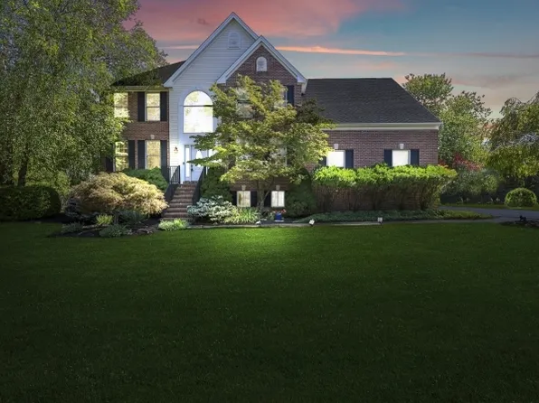 39 Vail Ln, Raritan Twp., NJ 08822