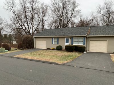 102 North Maple Street APT 1C, Enfield, CT, 06082