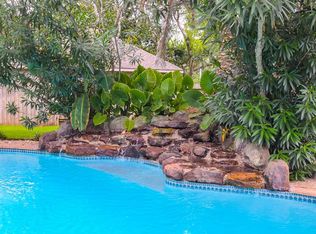 4006 Alice Dr, Sugar Land, TX 77478