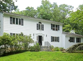 1 Dawning Ln, Ossining, NY 10562