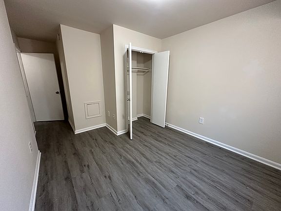 5th image of 706 Brandywine St SE #302C
