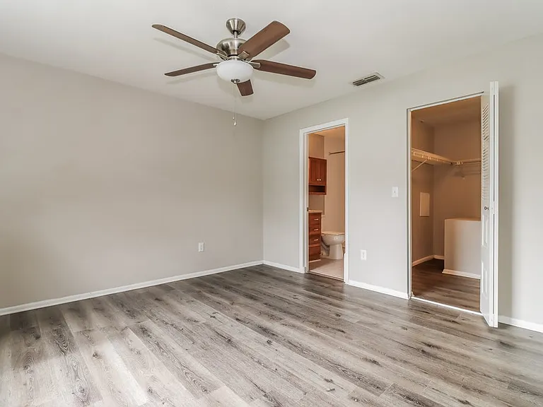 912 Axlewood Cir — Photo 10