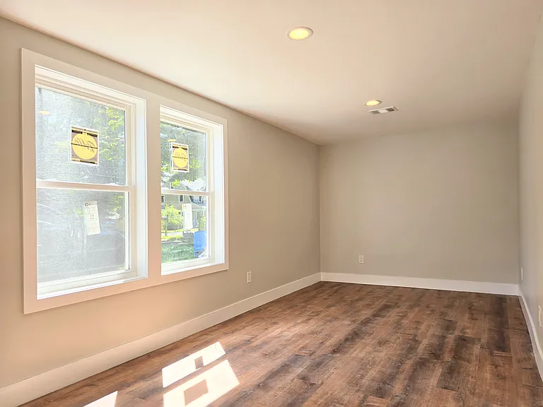 12 S Jefferson Ave #1 — Photo 7