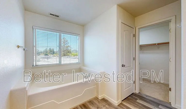 329 Hansbery Way — Photo 28